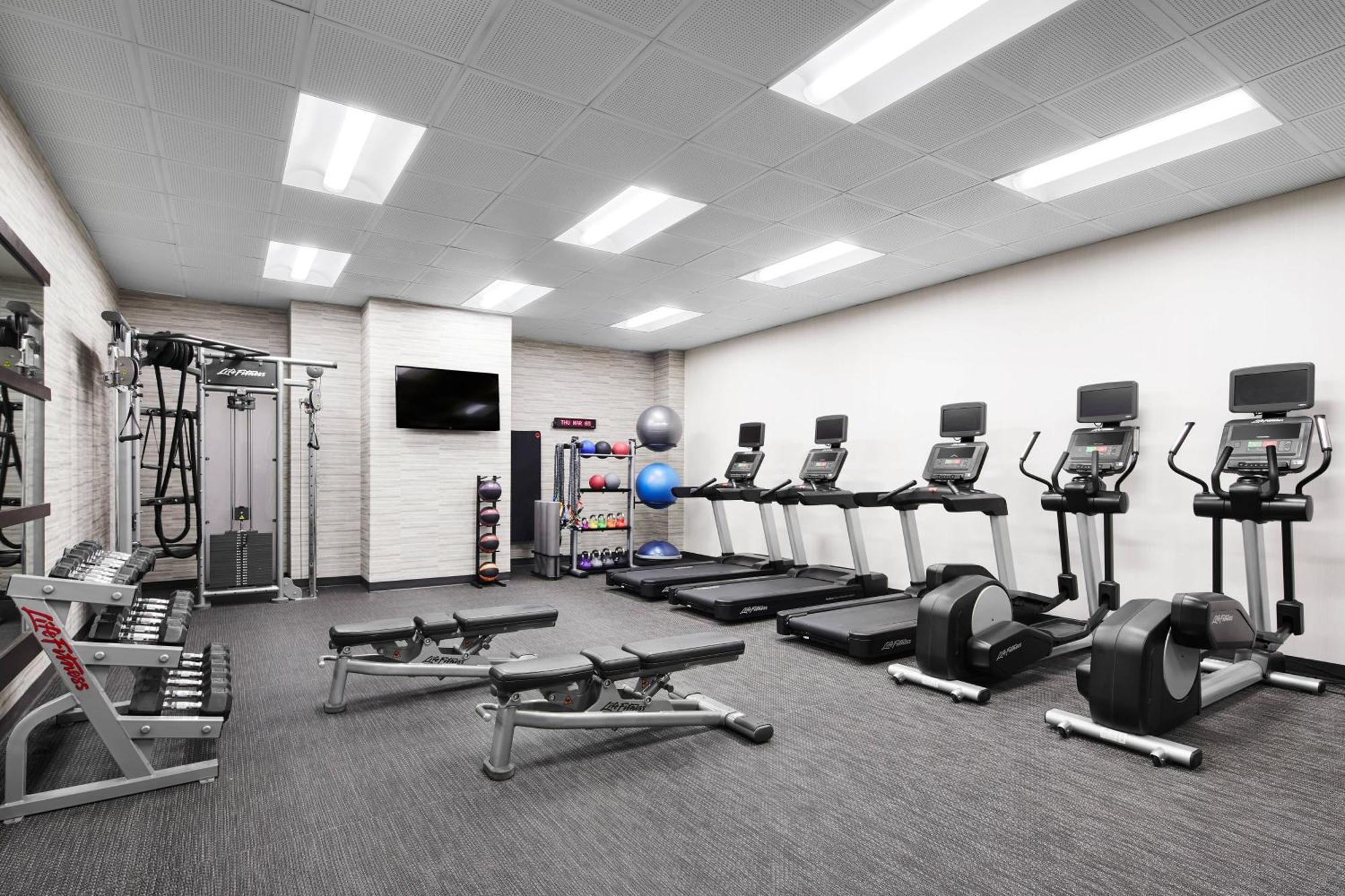 Отель Courtyard By Marriott Newark Downtown Экстерьер фото