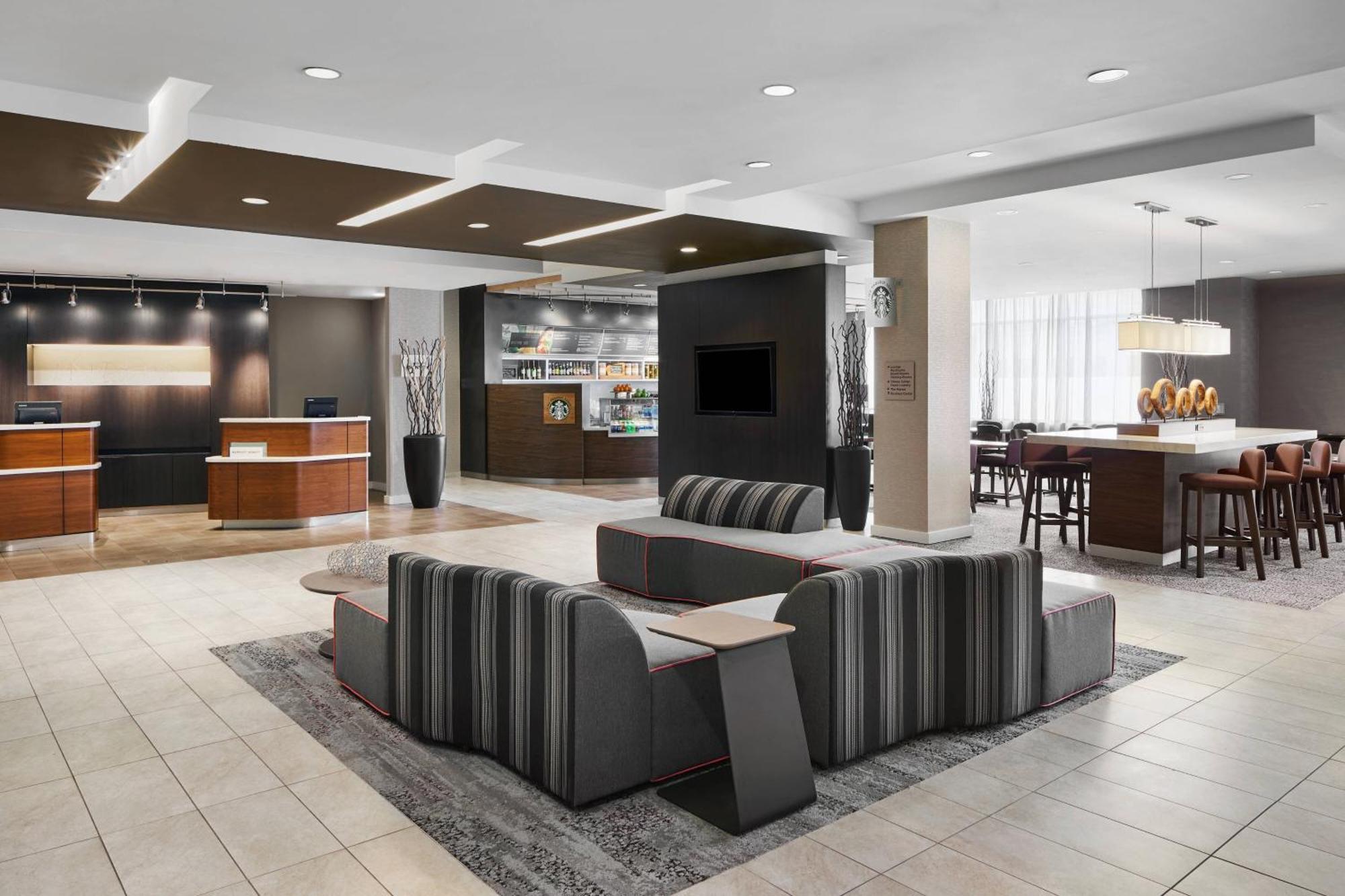 Отель Courtyard By Marriott Newark Downtown Экстерьер фото