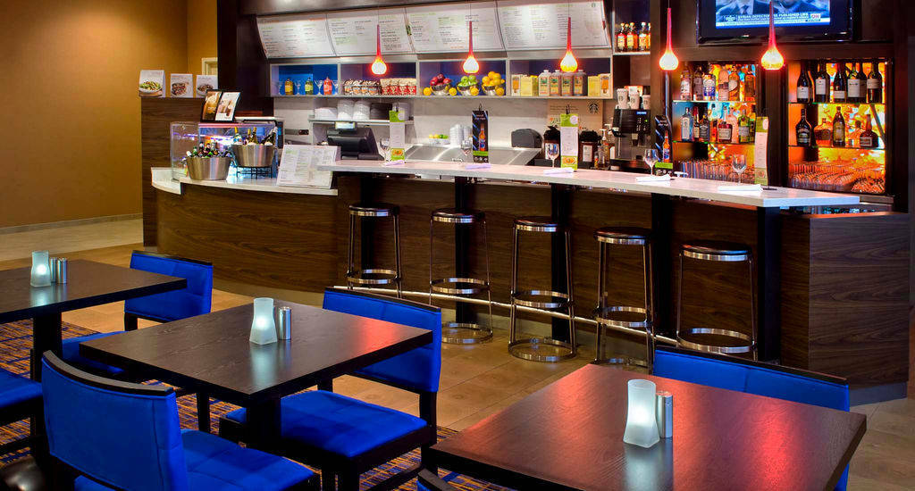 Отель Courtyard By Marriott Newark Downtown Экстерьер фото